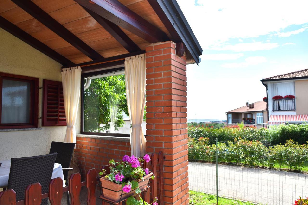 Apartment Samanta Novigrad  Luaran gambar